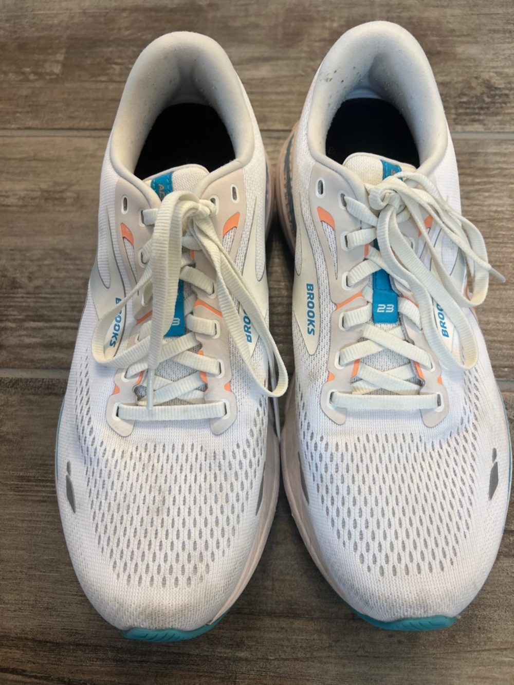 Brooks Women’s White Teal Accent Running Shoes